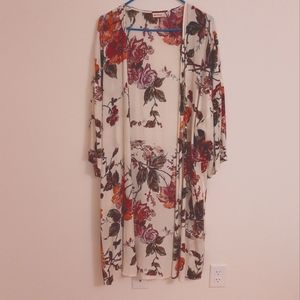 FLORAL KIMONO